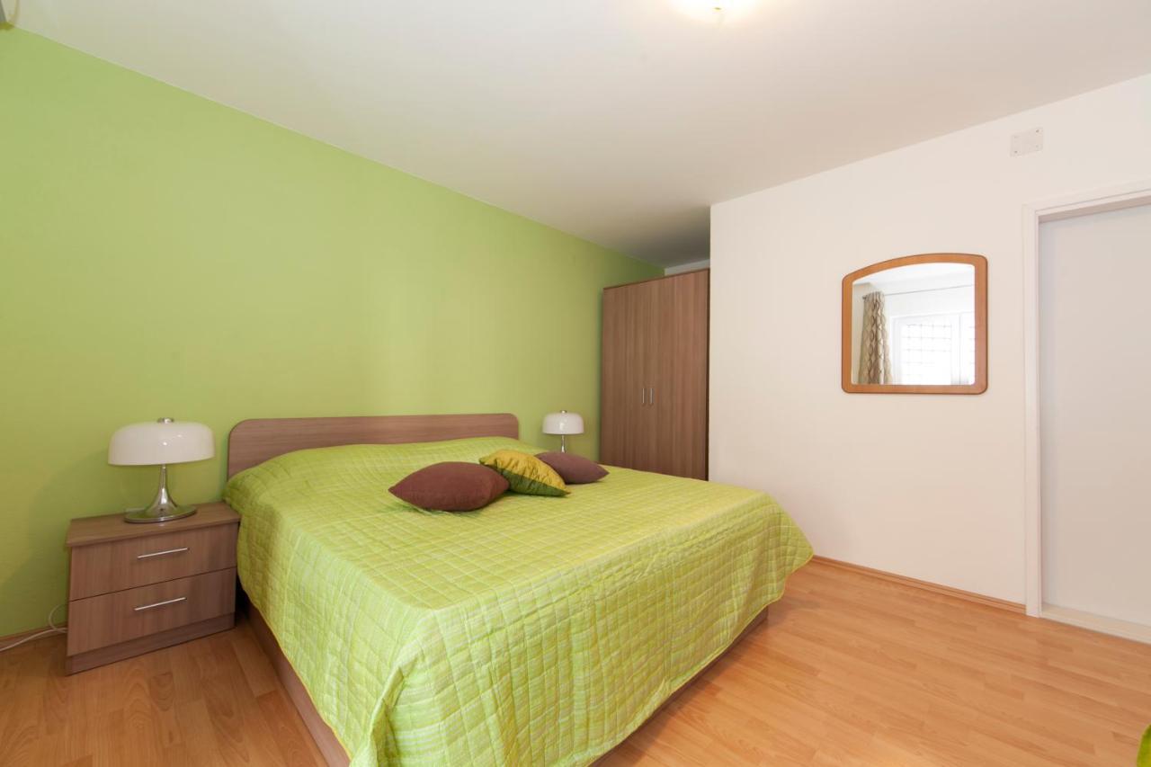 Apartmani Iva Тучепи Екстер'єр фото