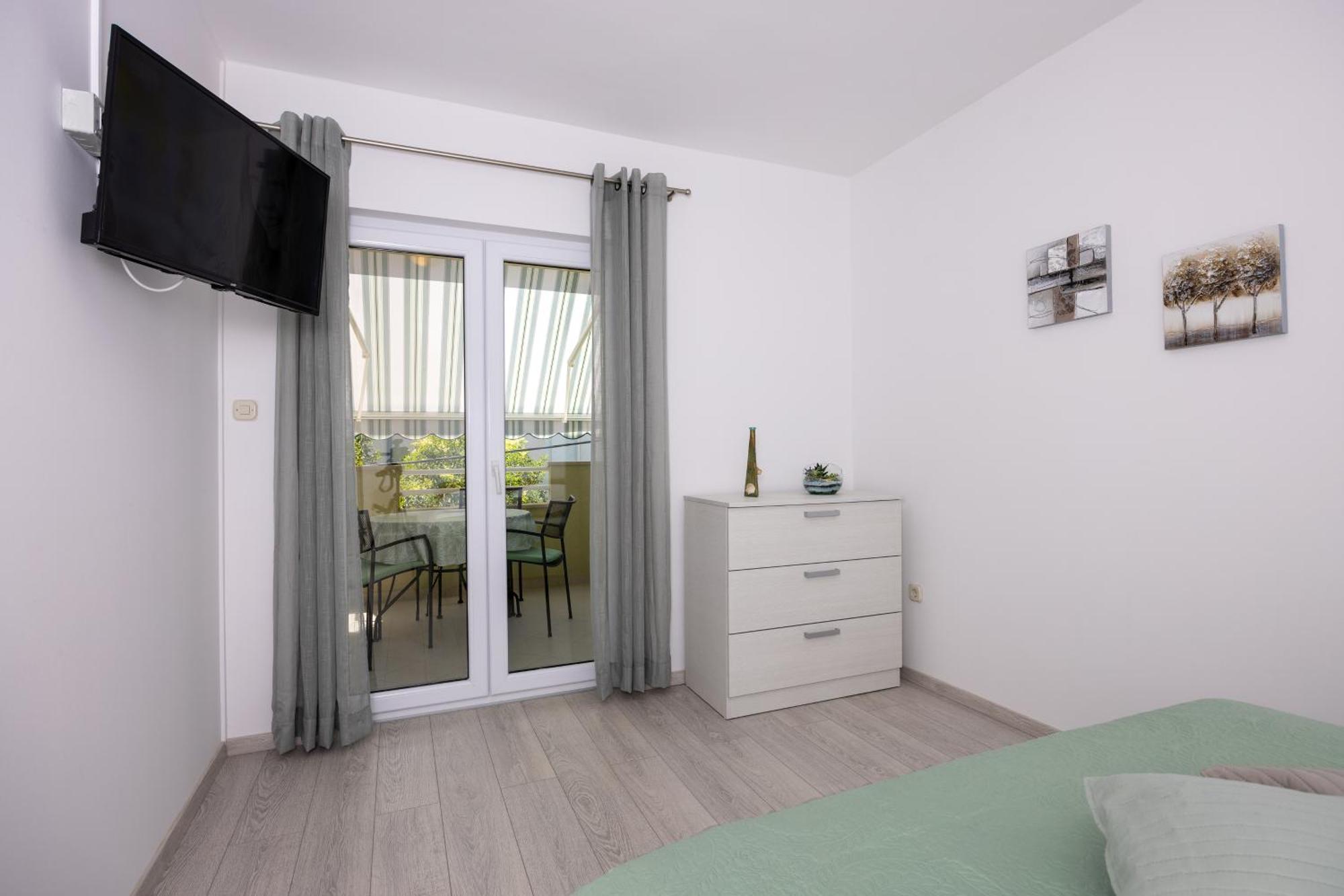 Apartmani Iva Тучепи Екстер'єр фото